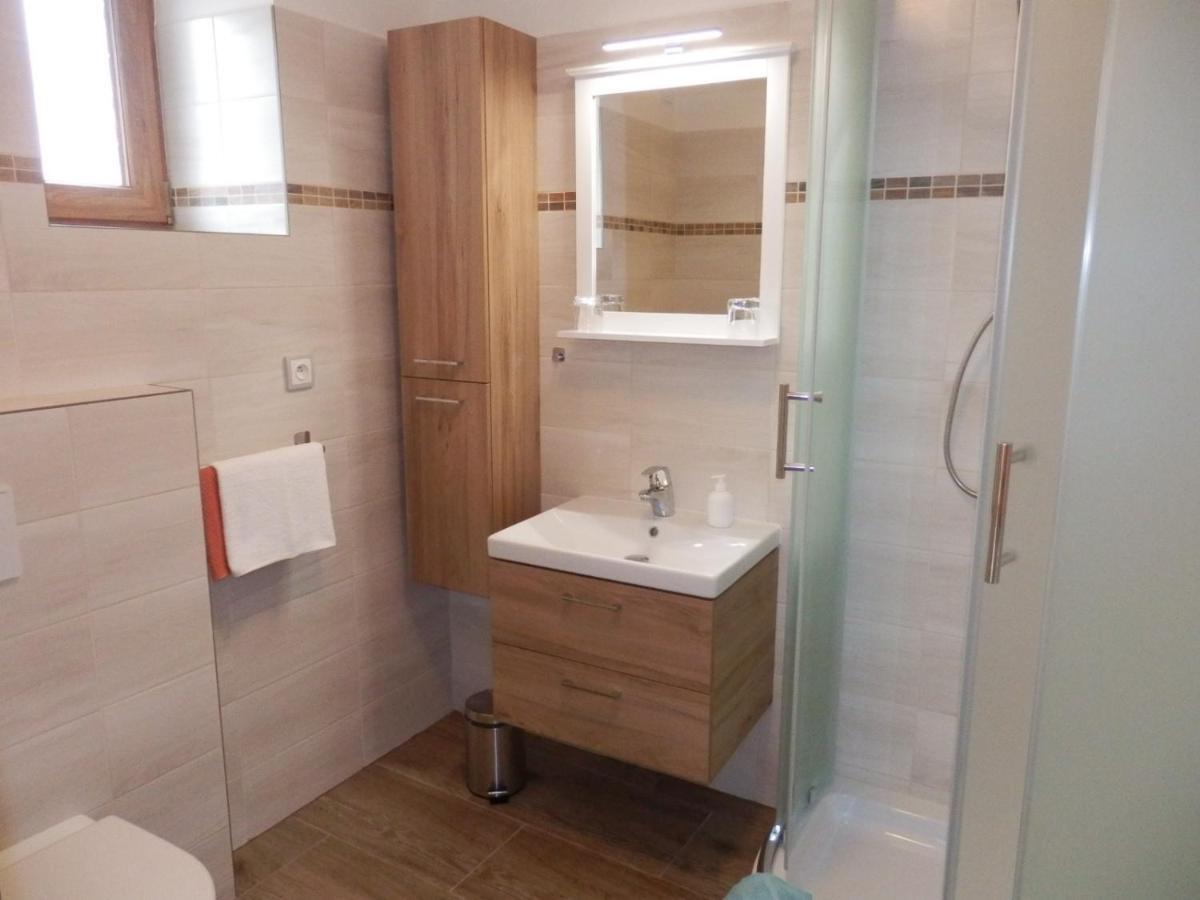 Apartmany 27 Němčičky Buitenkant foto